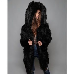 Spirithood CLASSIC BLACK WOLF FAUX FUR COAT
